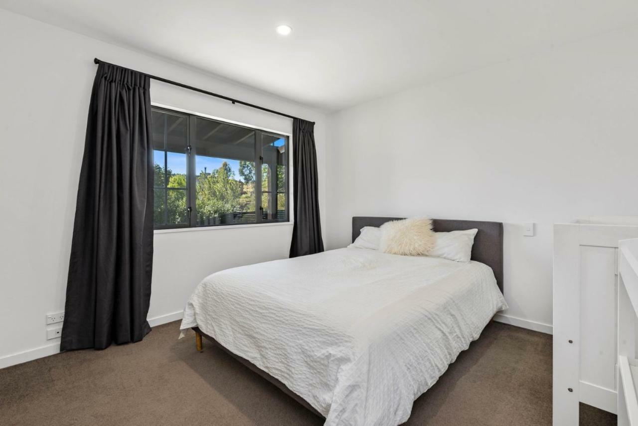 Time Out At Lake Wanaka Exterior photo